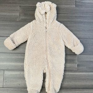 Baby Gap Winter Coat Size 3 to 6 months